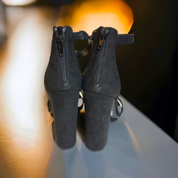 Windsor Black V.Suede High Heels Sandals NWT Size 7.5 - Picture 3 of 6